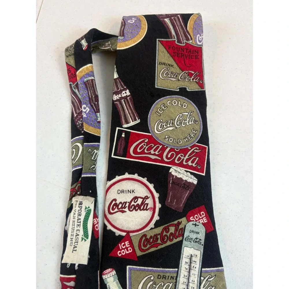 Coca-Cola Men's Silk Tie‎ Vintage Advertising Soda Pop Black Red USA